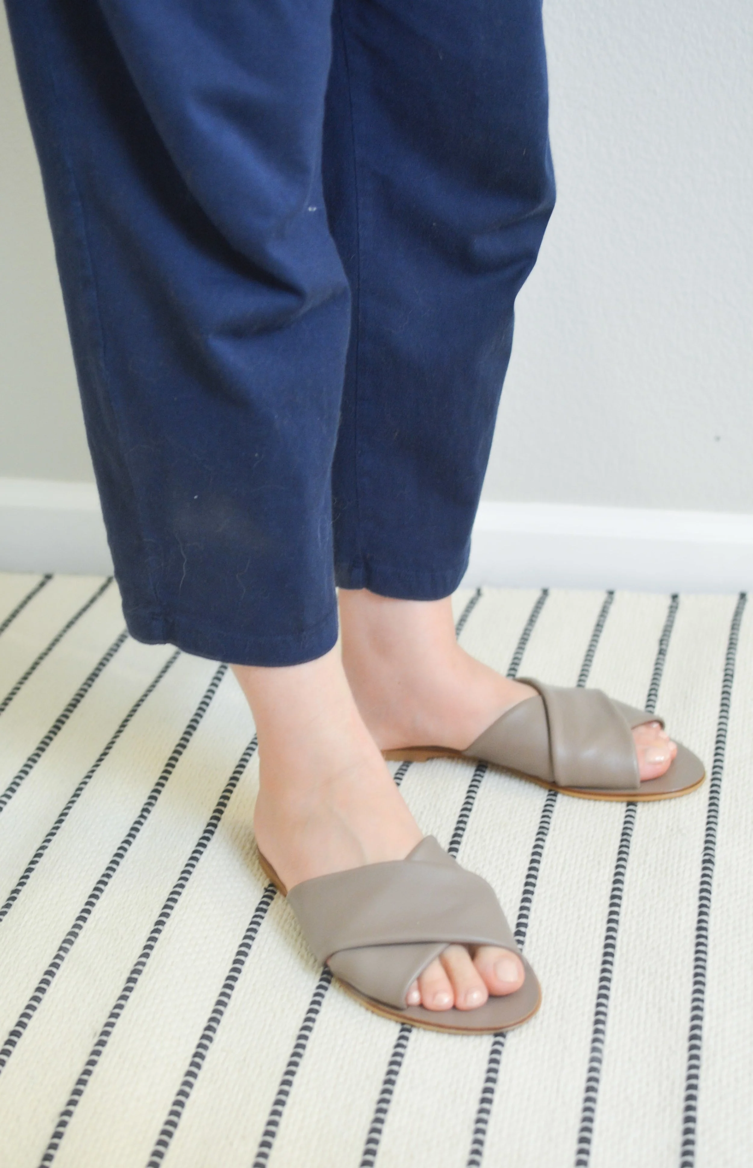 Everlane sandals hot sale